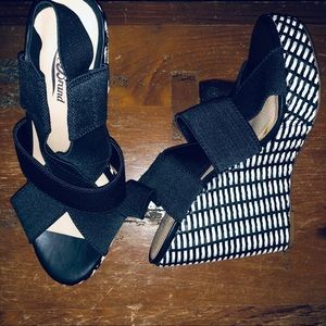 Lucky Brand Woven Wedges